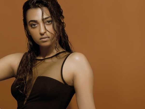  సోనమ్, తాప్సీలు బాధితులే