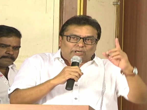 కష్టాల్లో ఉన్న వారిని ఇండస్ట్రీ పెద్దలు దగ్గరకు రానివ్వరనే అపోహ ఉంది