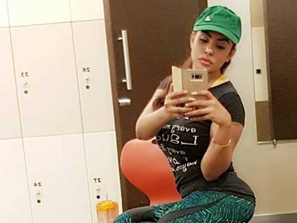  ఆఫర్ల కోసం కడుపు మాడ్చుకొంటాం..