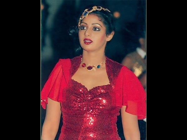 హద్దుల్లో ఉంటూనే