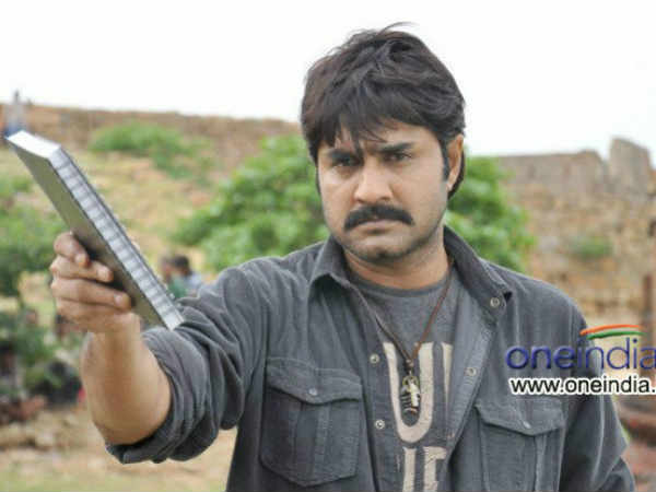 ఘాటుగా స్పందించిన శ్రీకాంత్