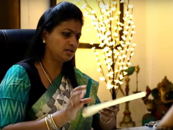  రోజాకు వెడ్డింగ్ కార్డు