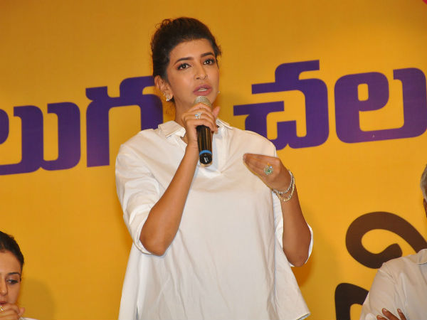 మా మొహాలు పెట్టుకుని మీరు డబ్బు సంపాదించుకుంటున్నారు