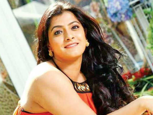 సెక్సీ లుక్స్