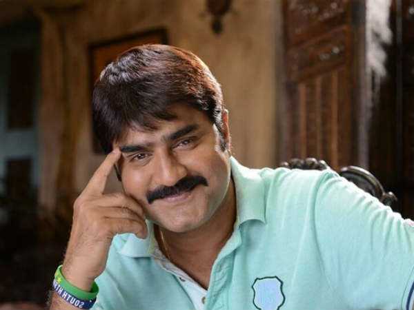  బాలకృష్ణతో సినిమా రూమరే