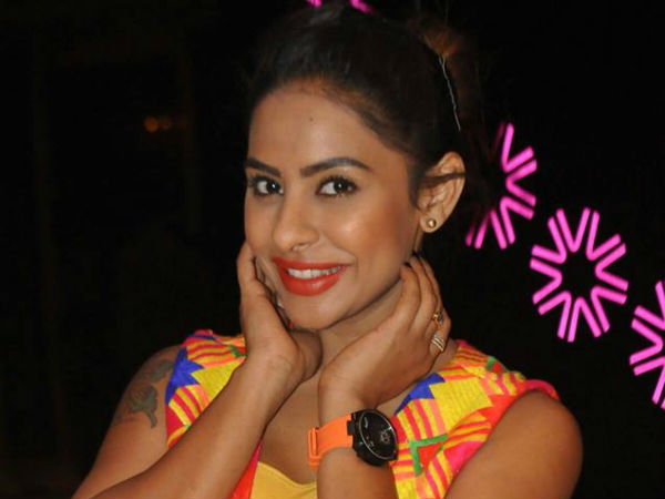 ప్రెస్ మీట్‌లో పవన్ కళ్యాణ్ టార్గెట్ 