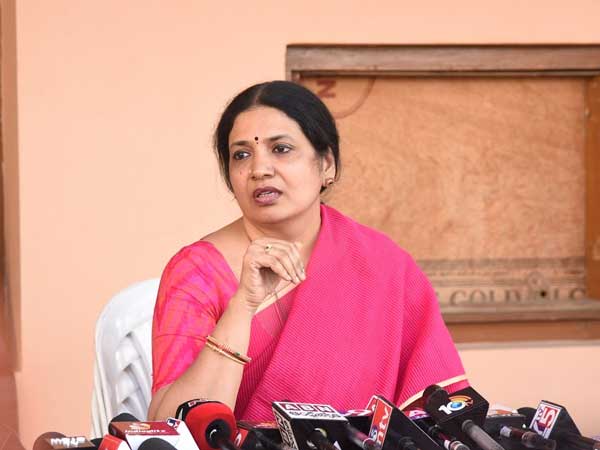 అన్నిరంగాల్లోనూ తప్పులు