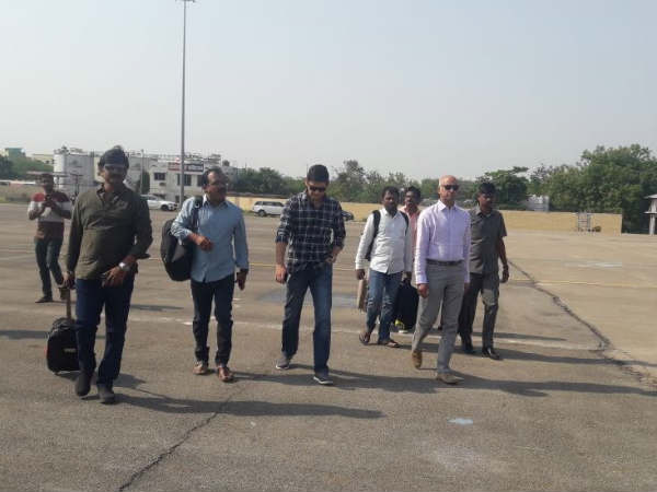  సీఎం పక్కనే ఎంపీ కూడా