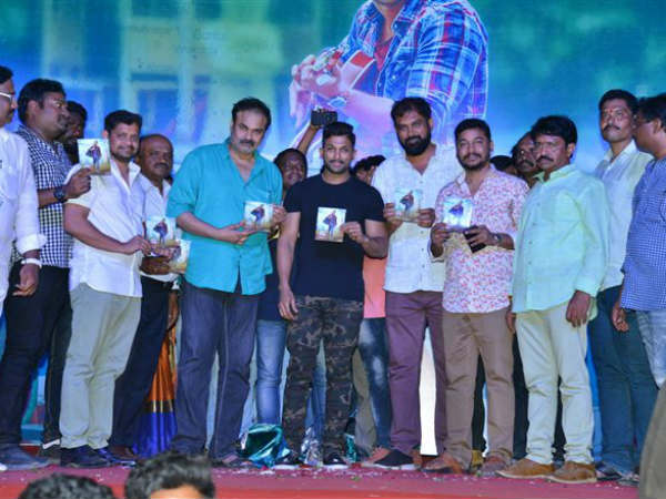 పూర్తి కథను చెప్పిన బన్ని...