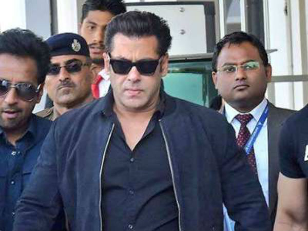 నిర్మాతల్లో ఆందోళన