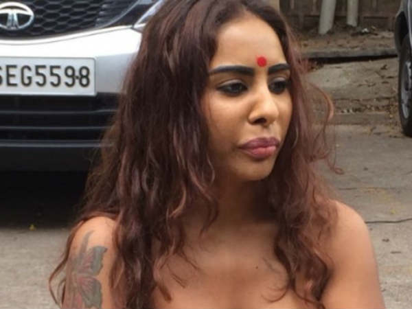  నెలరోజులుగా