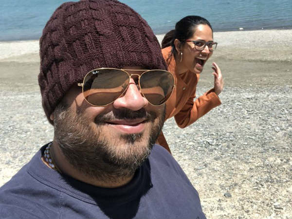 సెల్పీలతో హల్ చల్