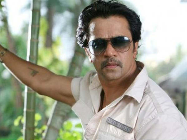  విలన్‌గా నటిస్తావా అని 