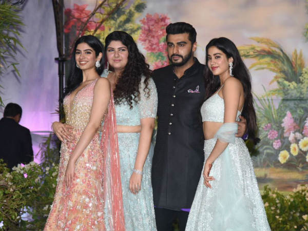 చెల్లెళ్ళ మధ్యలో అర్జున్ కపూర్ 