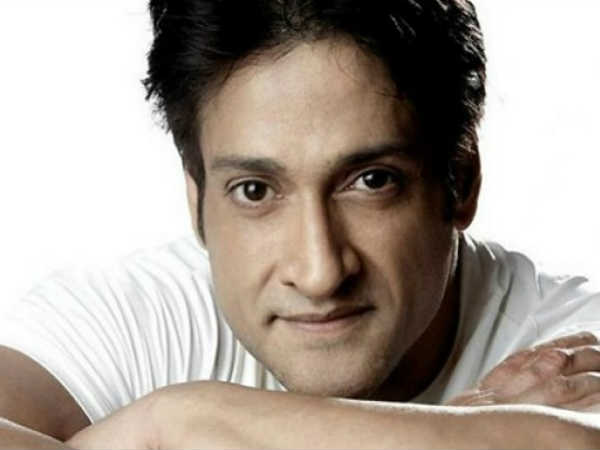 రంగంలోకి ఇందర్ భార్య