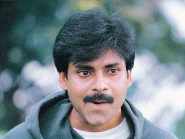 పుస్తకాలతో పాటు బ్యాగ్ కూడా