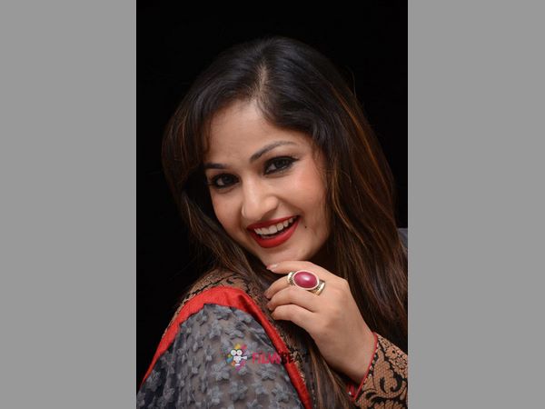 పక్కింటి పుల్లగూర