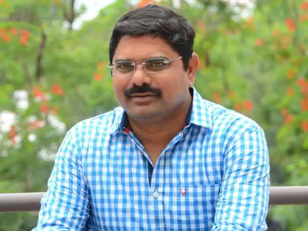 మధుర శ్రీధర్‌ను ప్రకాశ్ రాజ్ బ్లాక్