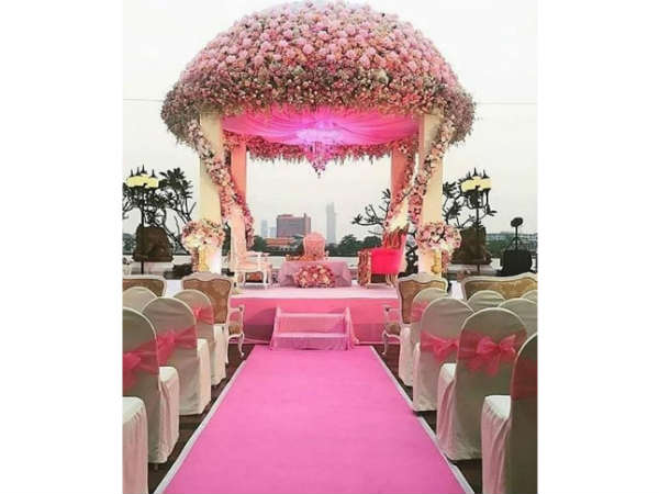 వెడ్డింగ్ వెన్యూ అదుర్స్