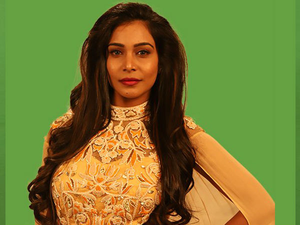 15వ సెలబ్రిటీగా కామన్ ఉమెన్ సంజనా అన్నె 