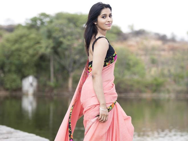 లవ్ విషయాల గురించి...