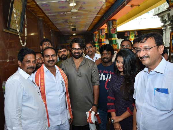 Saidhram Tej and Anupama offers prayers at Kanakadhurga temple Saidhram Tej and Anupama offers prayers at Kanakadhurga temple
