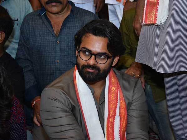 Saidhram Tej and Anupama offers prayers at Kanakadhurga temple Saidhram Tej and Anupama offers prayers at Kanakadhurga temple