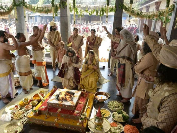 భారీ తారాగణం