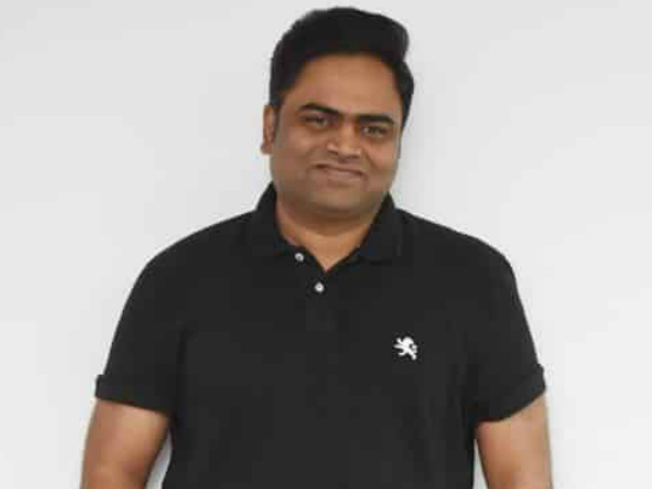 భారీ చిత్రాలు వారి చేతిలో 