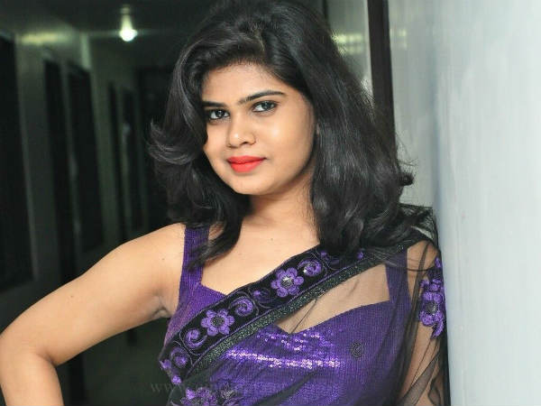  ఇల్లేమో దూరం