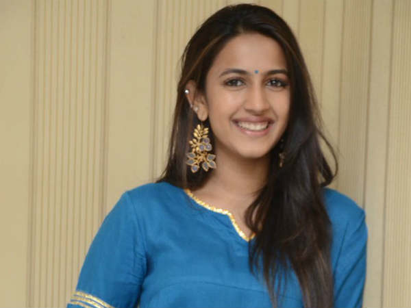  కర్తవ్యం లాంటి సినిమాలు