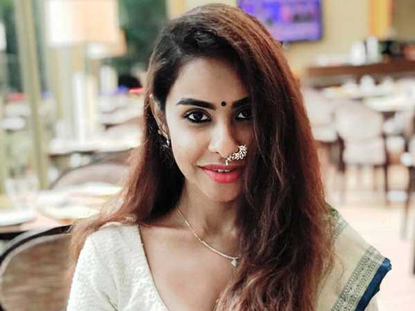 నన్ను వేశ్య అని