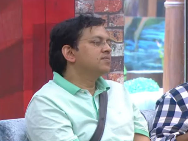 నెగిటివిటి అతడిపైనే