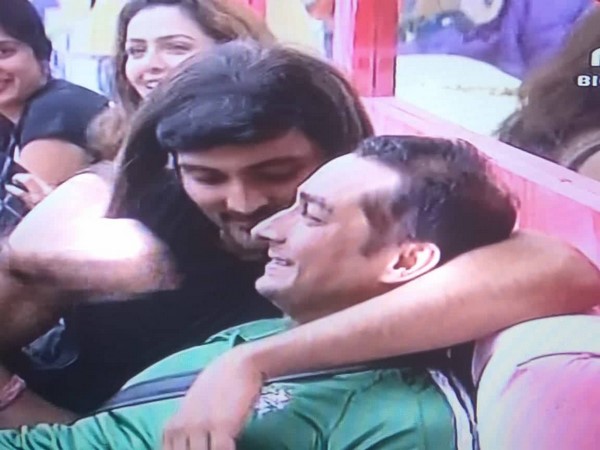 అమిత్‌తో సరసాలు