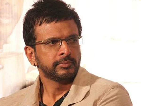 వరుస కామెంట్లతో ట్వీట్ డిలీట్ చేసిన వైనం