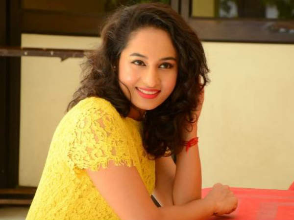 ఇంట్లో ఎవరు ఎలాంటి వారు?