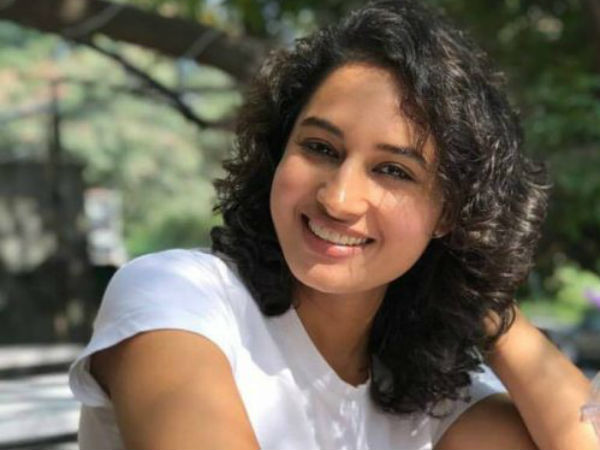 పూజా వైల్డ్ కార్డు ఎంట్రీ