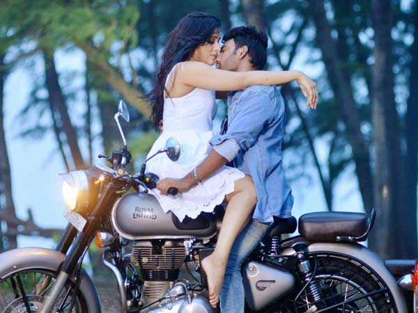  రొమాంటిక్ షాట్స్ అనేవి సినిమాలో ఒక భాగం