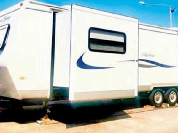 Salman Khans luxury vanity van like Indra Bhavan