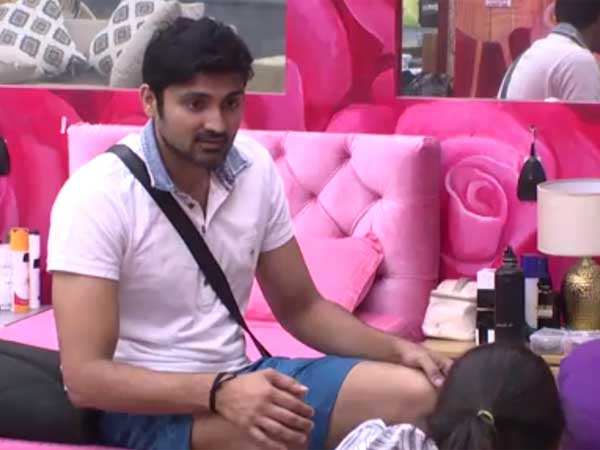 సామ్రాట్ కెమెరా ముందుకు