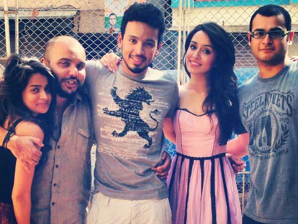  మేము క్లోజ్ ఫ్రెండ్స్ మాత్రమే