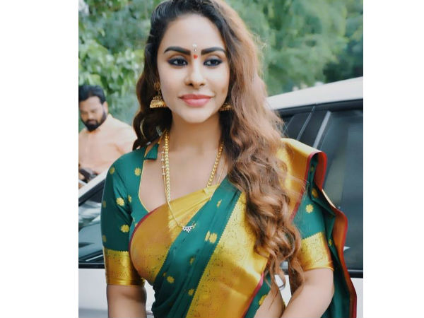 సంతోషంగా కనిపించిన శ్రీరెడ్డి