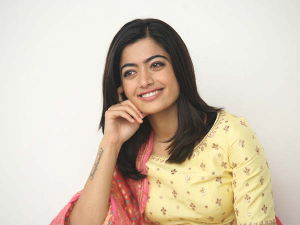 ముగ్గురిని రిజెక్ట్ చేసి.. నన్నే కావాలనుకొన్నాడు.. రష్మిక మందన్న