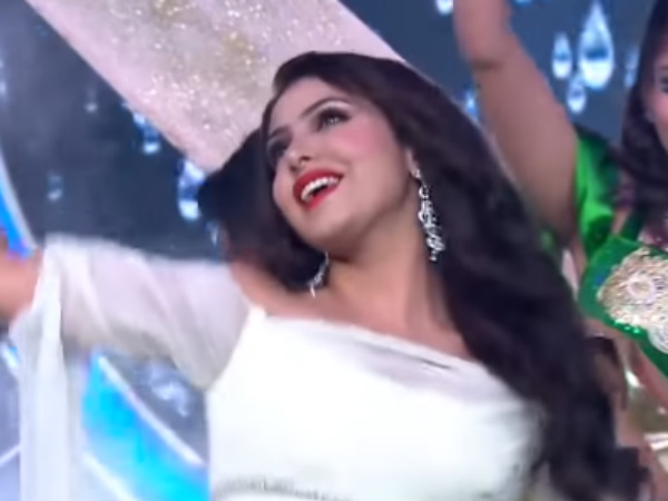 నందినీ రాయ్, పూజా