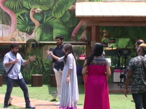 అవార్డుల కార్యక్రమంలో