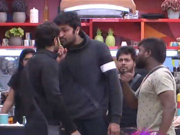 మమల్ని కుక్కలు అంటావా?