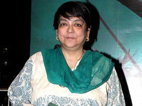  రుడాలి చిత్ర దర్శకురాలిగా