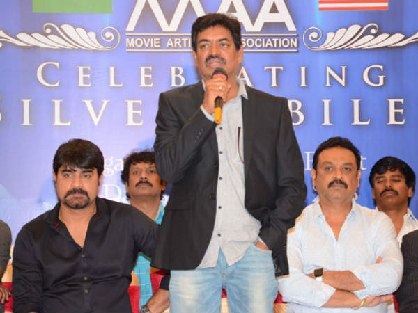 బౌన్సర్లను ఎందుకు పెట్టినట్లు?