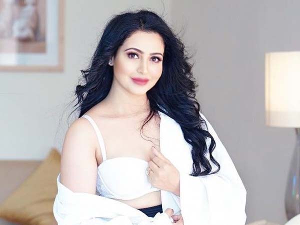 సౌందర్య స్ఫూర్తిగా నటినయ్యా