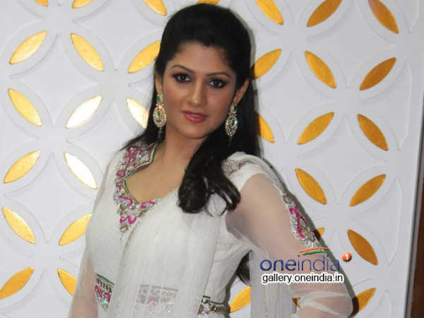 కుమారస్వామి, రాధిక వ్యవహారం కన్నడనాట సంచలనం